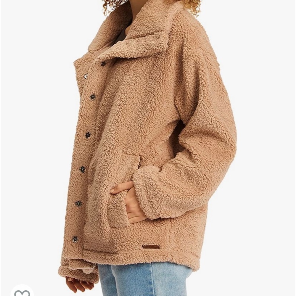Billabong Cozy Days Sherpa Jacket in Sand XS excellent condition!!!
